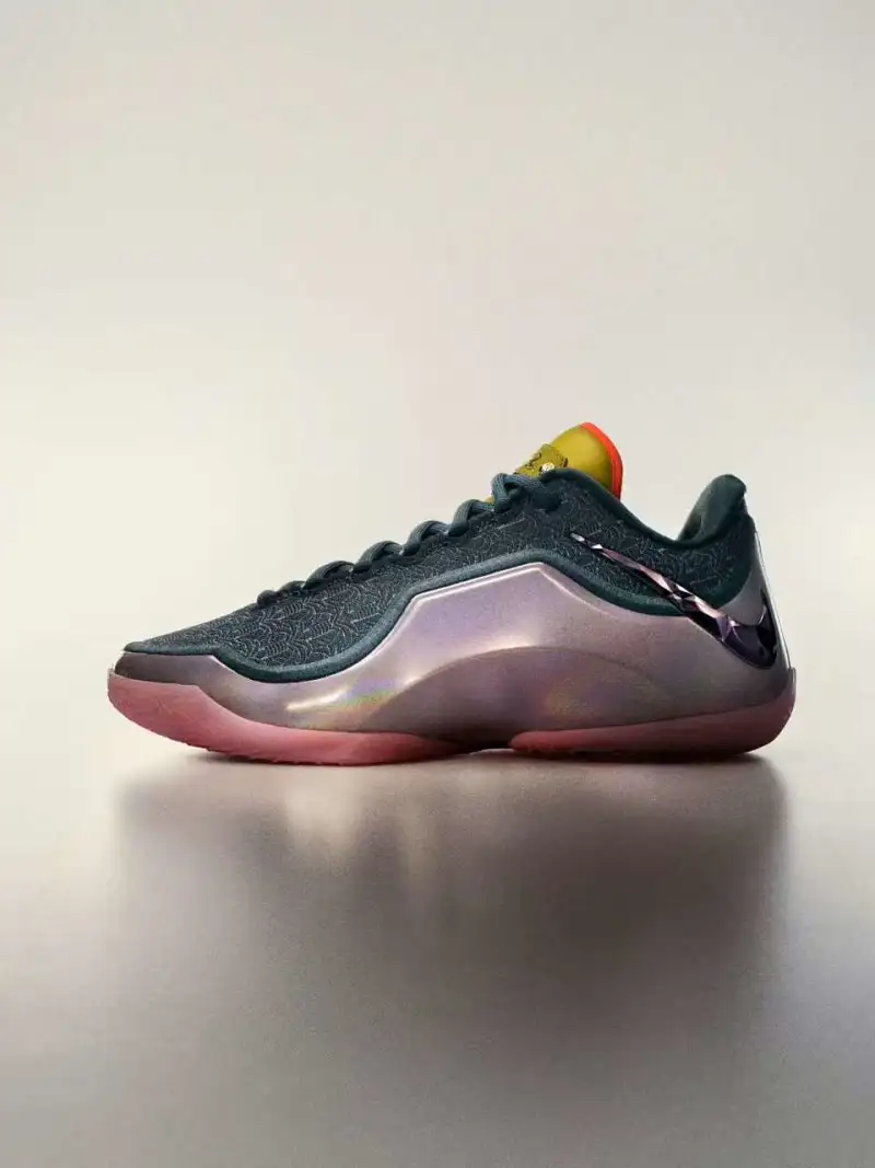 纪念热火生涯两连冠！蓝粉色Lebron23正式发布